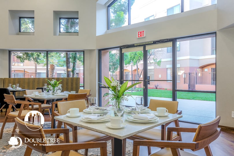 Breakfast Dining - DoubleTree Suites by Hilton Hotel Sacramento - Rancho Cordova